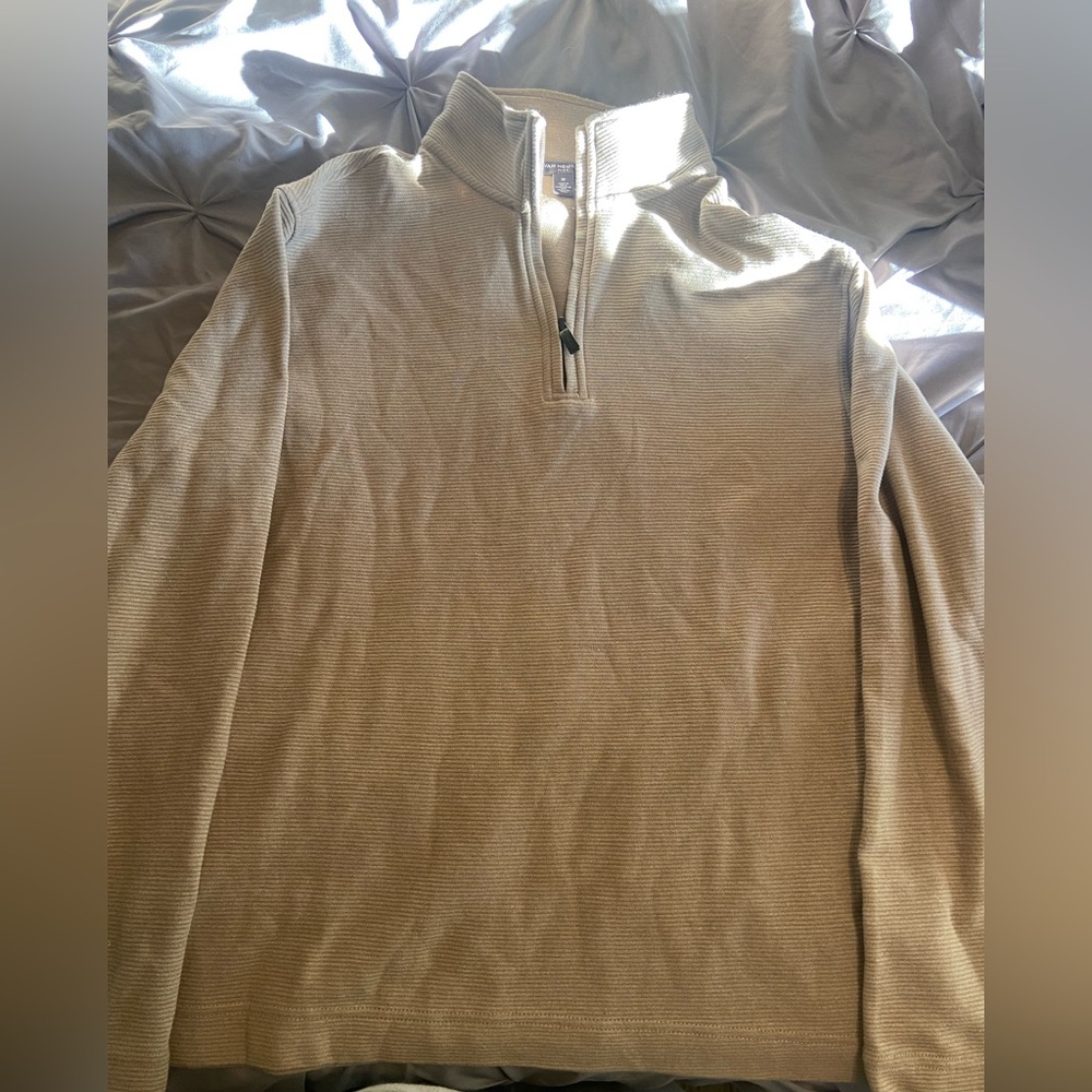 Men’s medium sweater